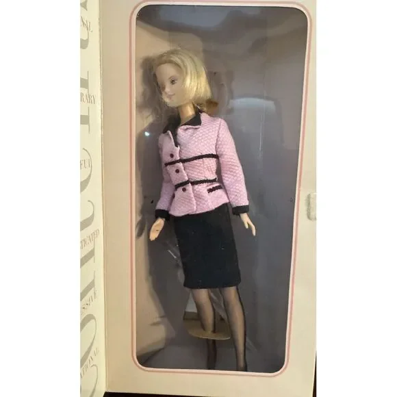 VINTAGE Set of 3 Special Editions AVON REPRESENTATIVE Barbies IN BOXES - Picture 6 of 16